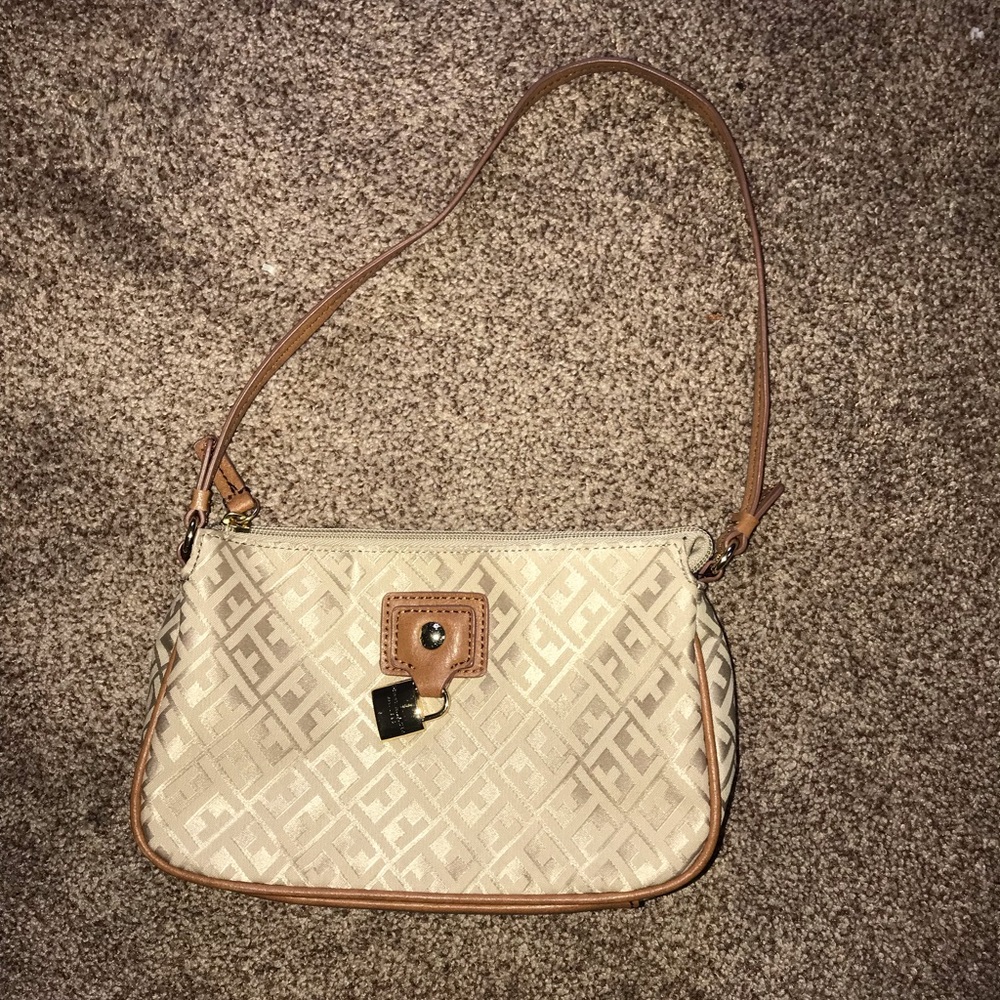 ❗️VINTAGE❗️Authentic Tommy Hilfiger Baguette Purse w Lock - Picture 2 of 6
